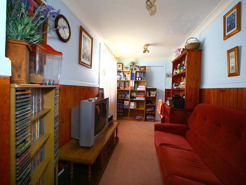 5 View Street, Lake Illawarra NSW 2528