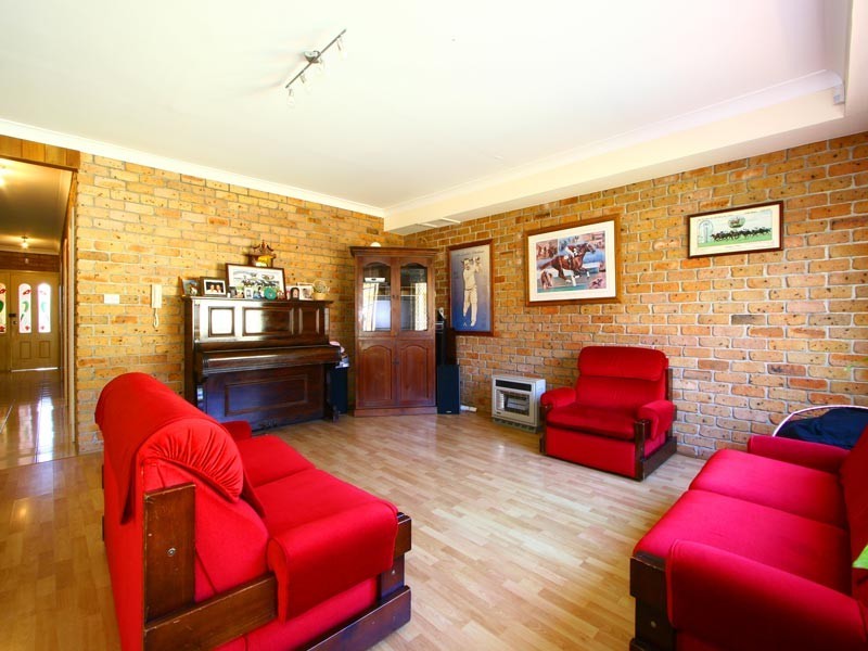 46 Osborne Parade, Warilla NSW 2528