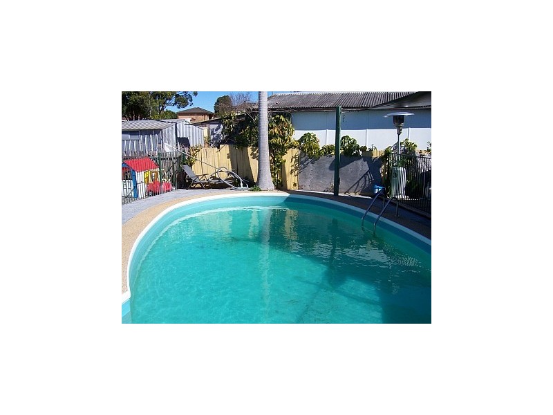 14 Gipps Crescent, Barrack Heights NSW 2528