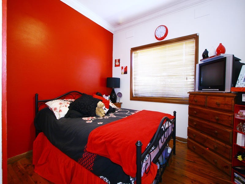 2 Parkes Street, Port Kembla NSW 2505