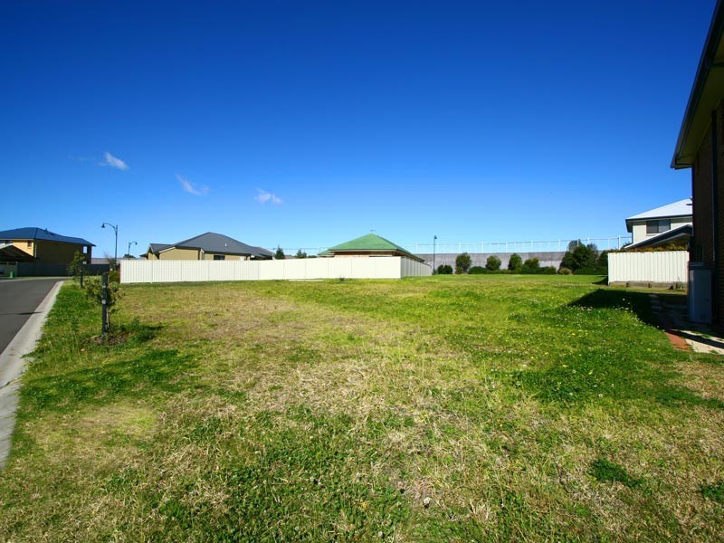 16 Dunk Avenue, Shell Cove NSW 2529