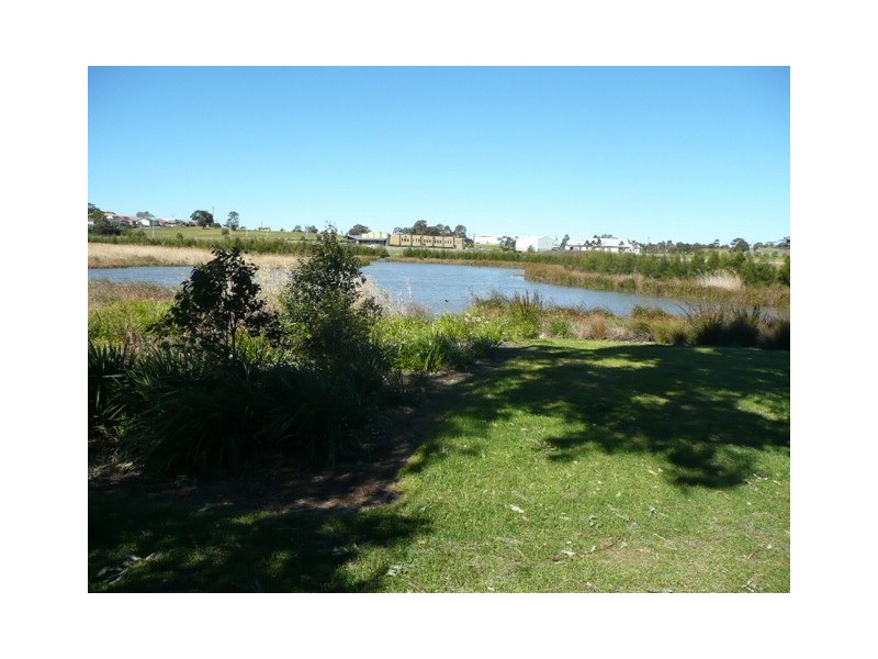 43 Ocean Beach Drive, Shellharbour NSW 2529