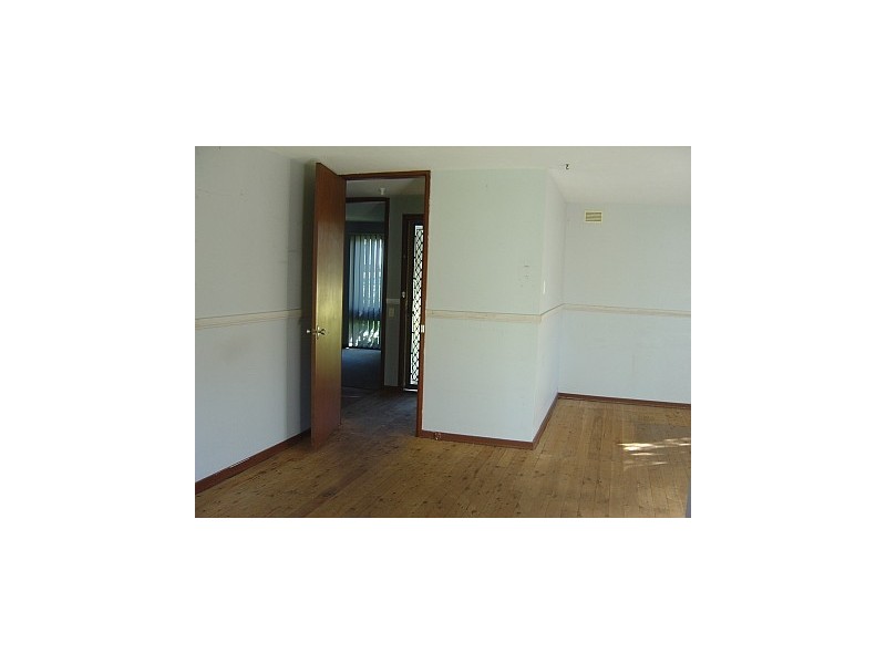 49 Leawarra Avenue, Barrack Heights NSW 2528