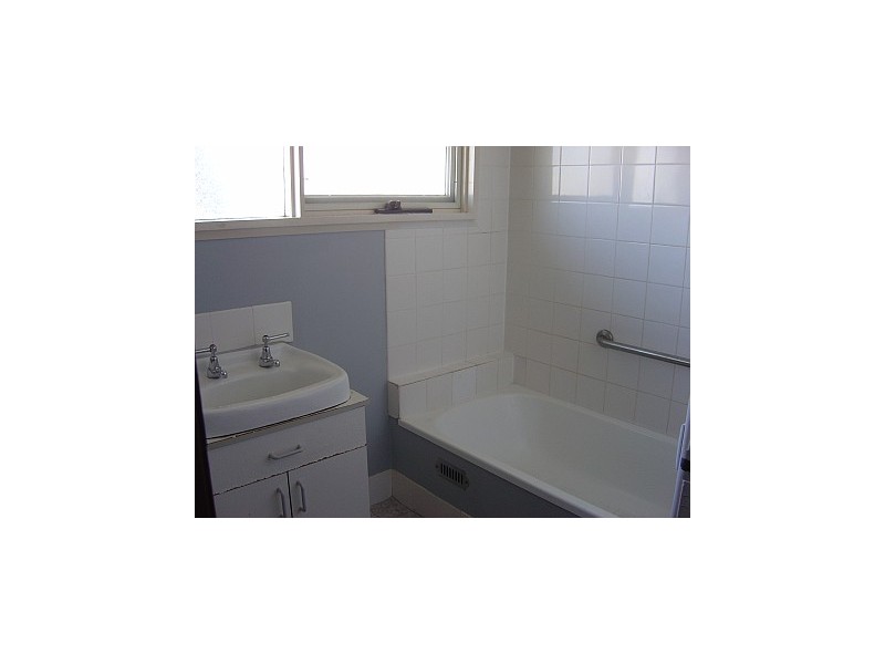 49 Leawarra Avenue, Barrack Heights NSW 2528