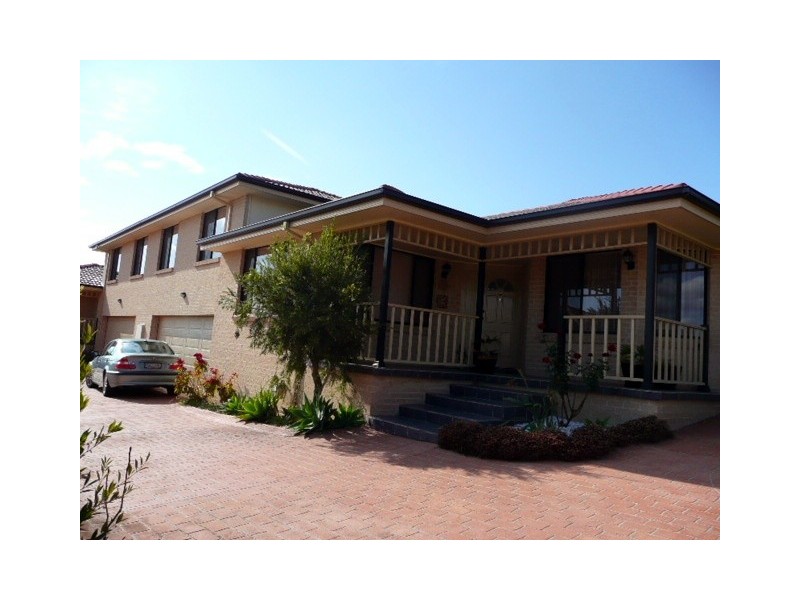 1/11 Eucumbene Avenue, Flinders NSW 2529