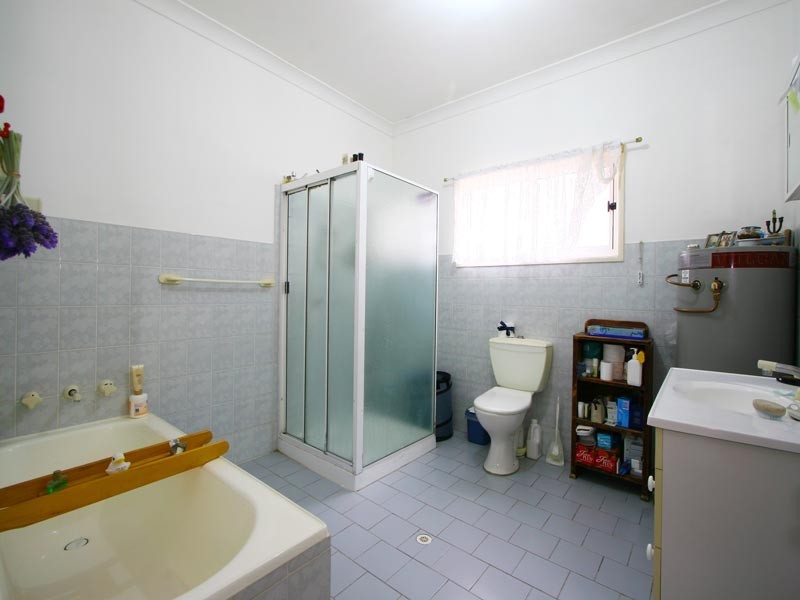 130 Osborne Parade, Warilla NSW 2528