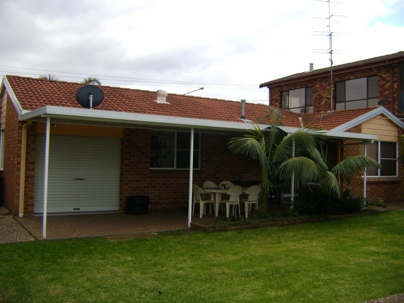 16 Pioneer Drive, Blackbutt NSW 2529