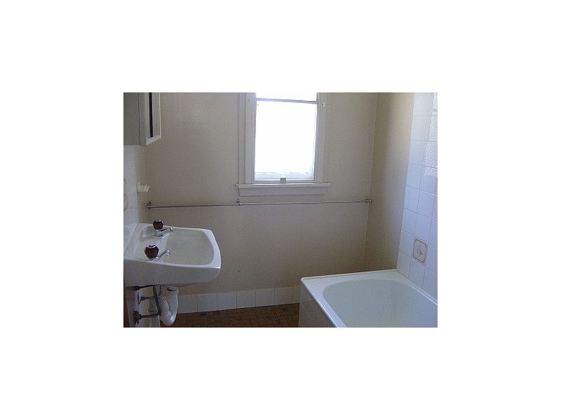 152 Lake Entrance Road, Warilla NSW 2528