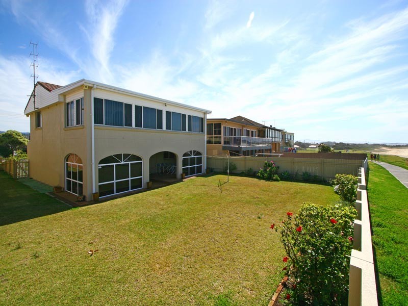 23 Little Lake Crescent, Warilla NSW 2528