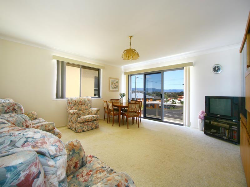 23 Little Lake Crescent, Warilla NSW 2528