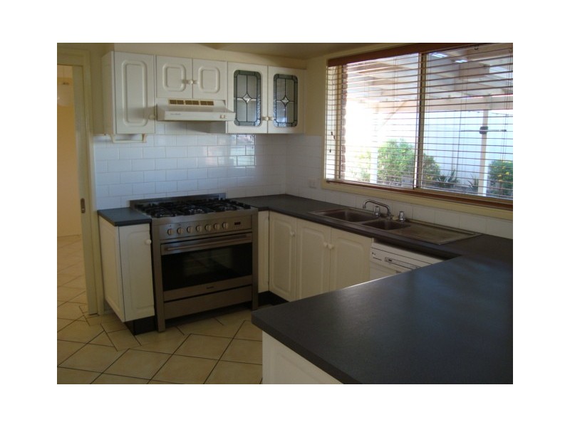 15 Conjola Close, Flinders NSW 2529