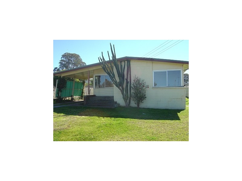 64 Lake Entrance Road, Warilla NSW 2528