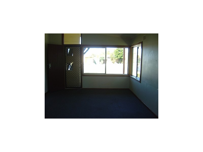 64 Lake Entrance Road, Warilla NSW 2528