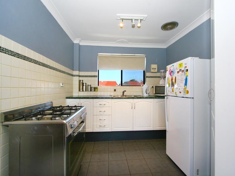 4/37 Pur Pur Avenue, Lake Illawarra NSW 2528