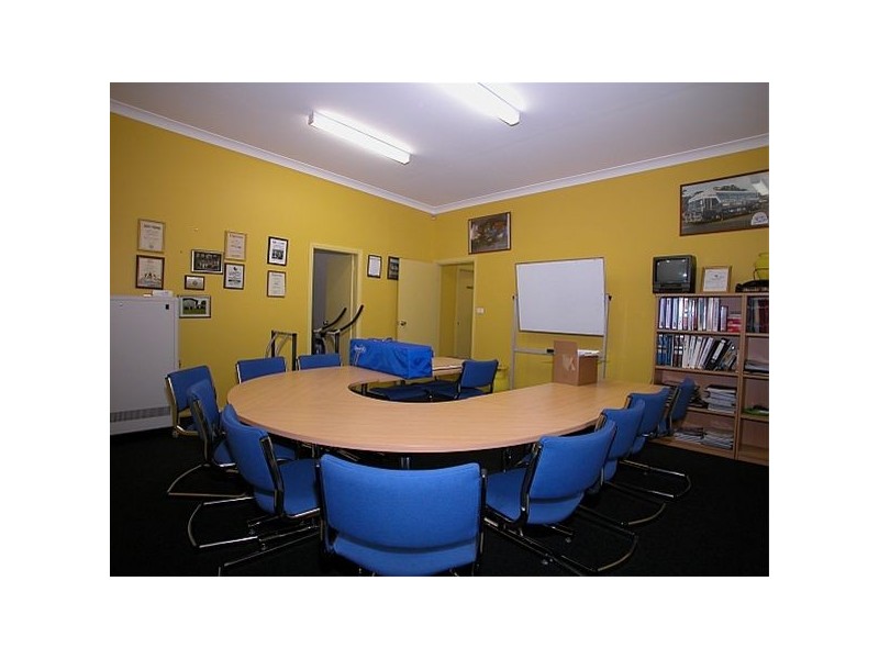 32 Lady Penrhyn Drive, Unanderra NSW 2526