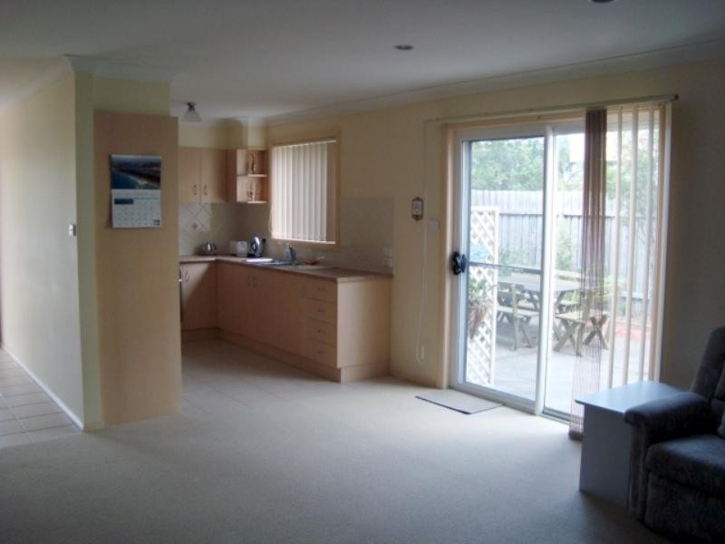 1/58 Peterborough Avenue, Lake Illawarra NSW 2528