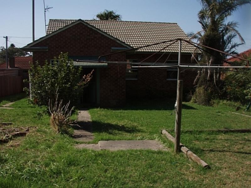 32 Stuart Road, Warrawong NSW 2502