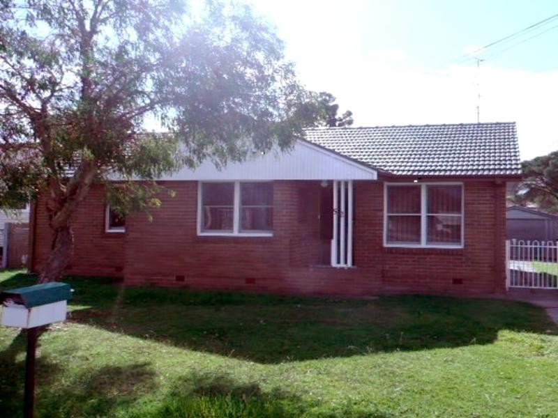 52 Lake Entrance Road, Warilla NSW 2528