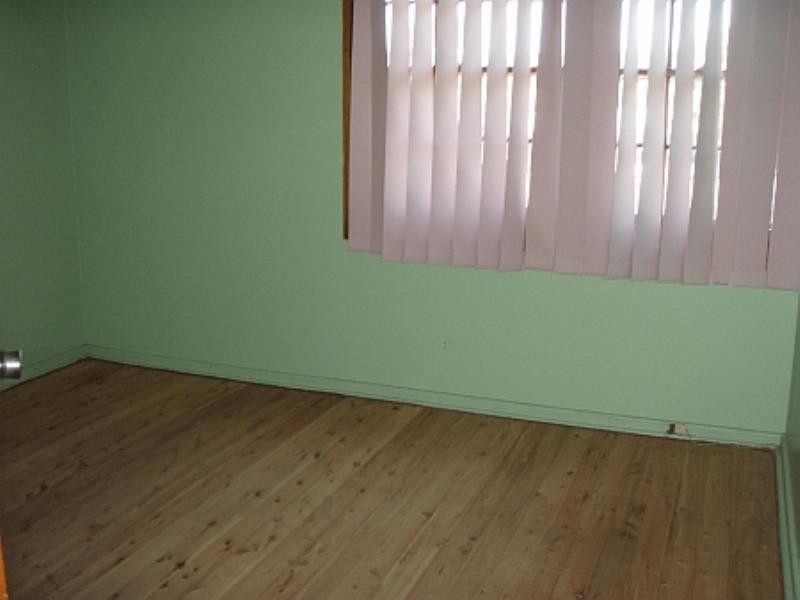 6 Irvine Street, Barrack Heights NSW 2528