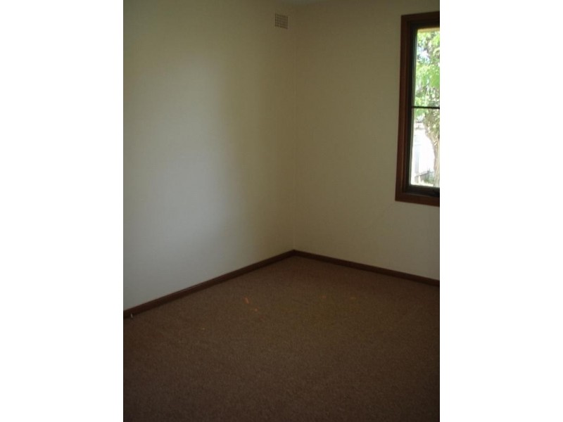57 Roberts Avenue, Barrack Heights NSW 2528