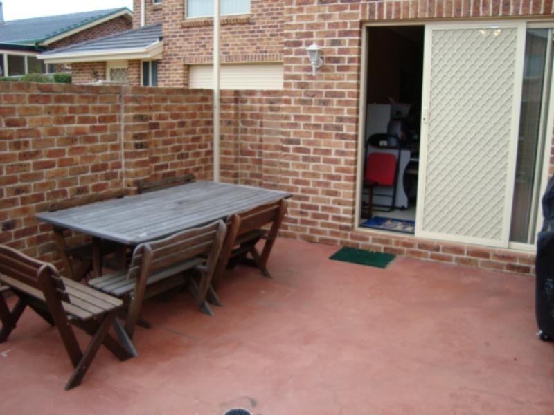 4/4 Panbula Place, Flinders NSW 2529