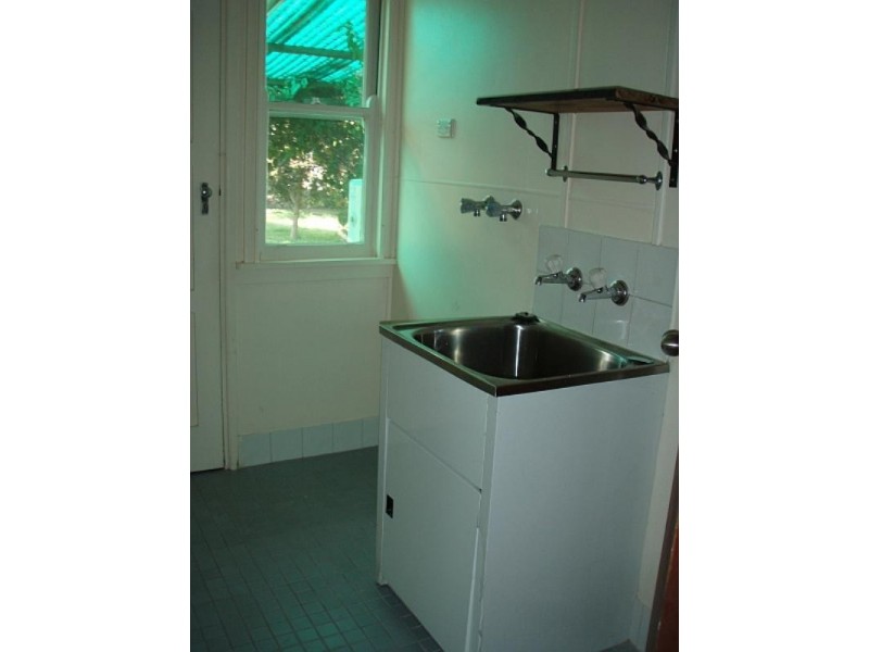 21 Thomas Street, Lake Illawarra NSW 2528