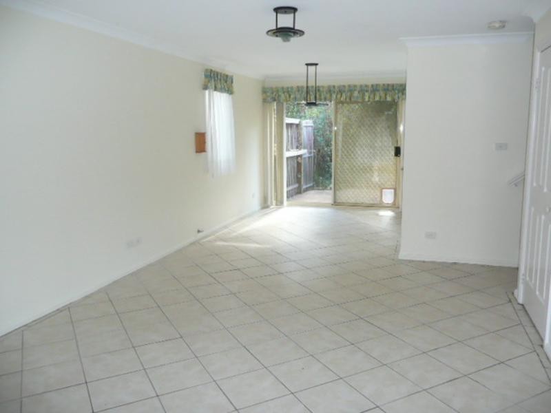 6/2 Clifford Road, Fairy Meadow NSW 2519