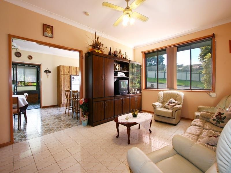 32 Cowper Street, Port Kembla NSW 2505