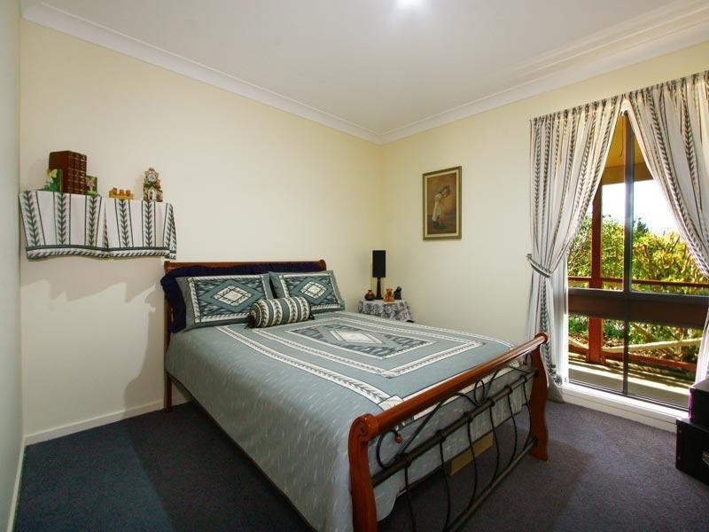 7 Bluegum Place, Barrack Heights NSW 2528