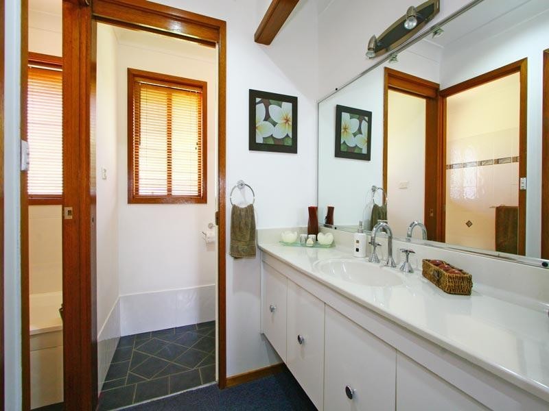 7 Bluegum Place, Barrack Heights NSW 2528
