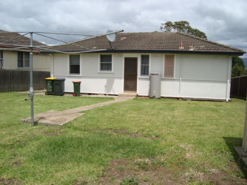 516 Northcliffe Drive, Berkeley NSW 2506