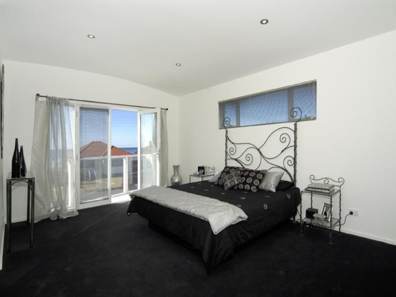 96 Little Lake Crescent, Warilla NSW 2528