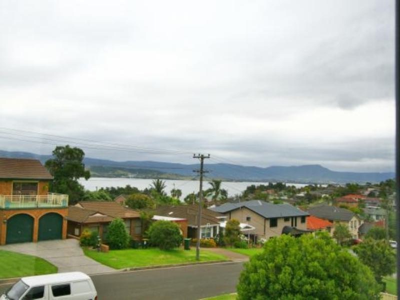 11 Hayes Avenue, Mount Warrigal NSW 2528