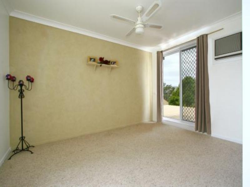 11 Hayes Avenue, Mount Warrigal NSW 2528
