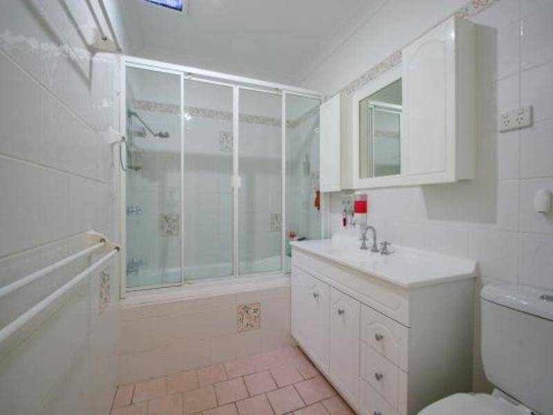 11 Hayes Avenue, Mount Warrigal NSW 2528