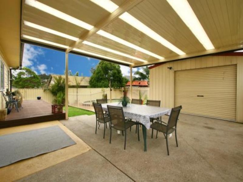 11 Hayes Avenue, Mount Warrigal NSW 2528
