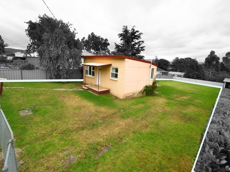 55 Lake Entrance Road, Oak Flats NSW 2529