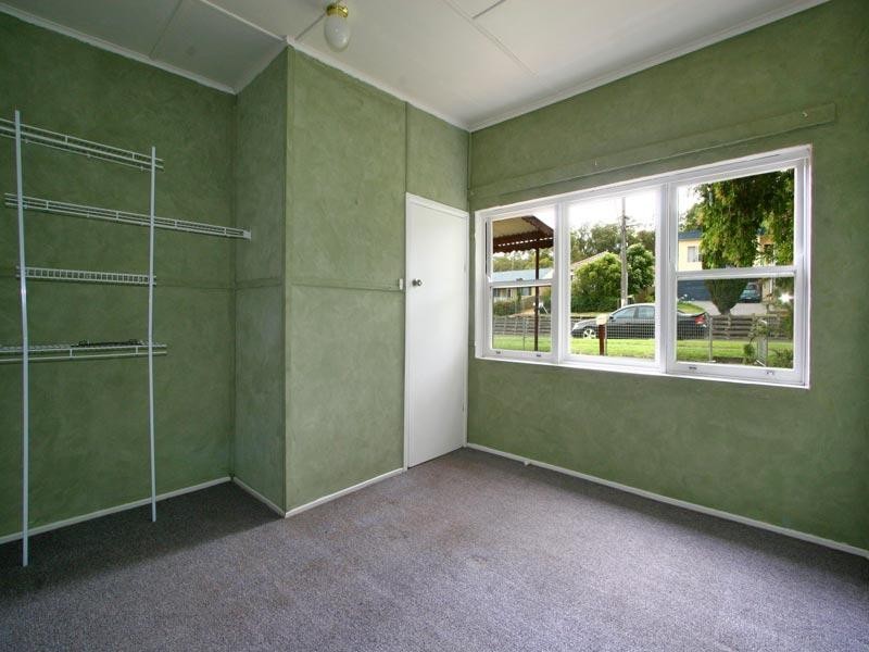 55 Lake Entrance Road, Oak Flats NSW 2529