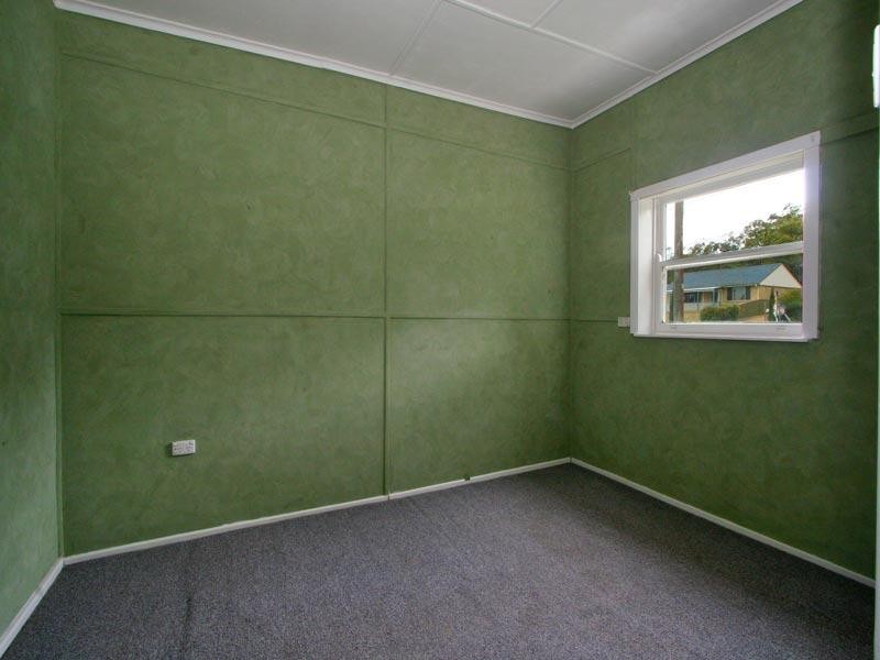 55 Lake Entrance Road, Oak Flats NSW 2529