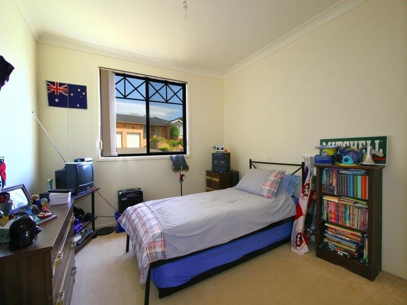 1 Hennessey Street, Flinders NSW 2529