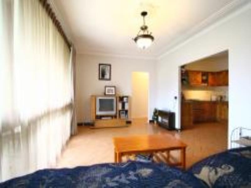 1 McGregor Avenue, Barrack Heights NSW 2528