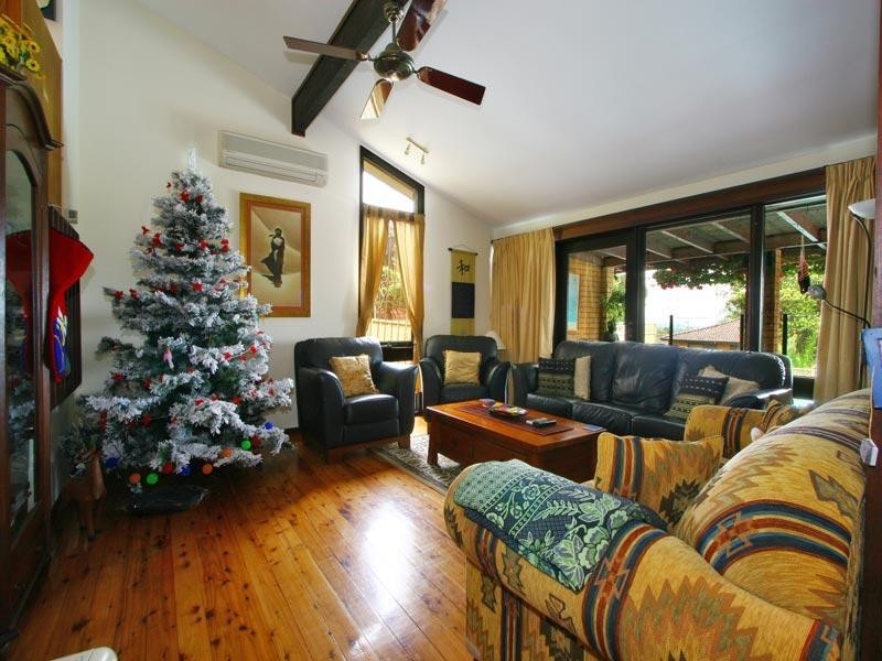 8 Fitzroy Place, Barrack Heights NSW 2528