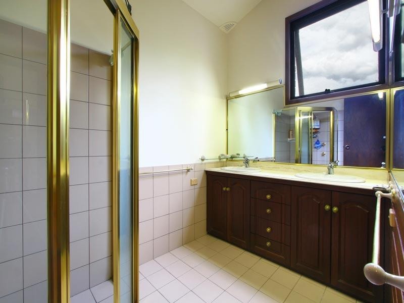 8 Fitzroy Place, Barrack Heights NSW 2528