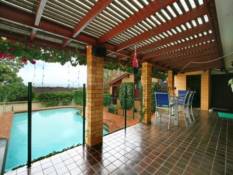 8 Fitzroy Place, Barrack Heights NSW 2528