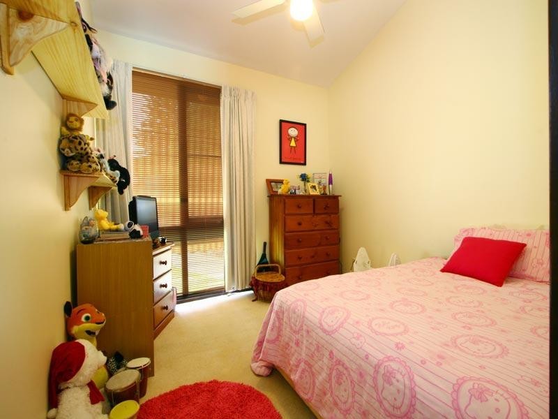 8 Fitzroy Place, Barrack Heights NSW 2528