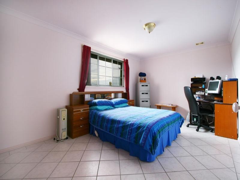 32 Tabourie Close, Flinders NSW 2529