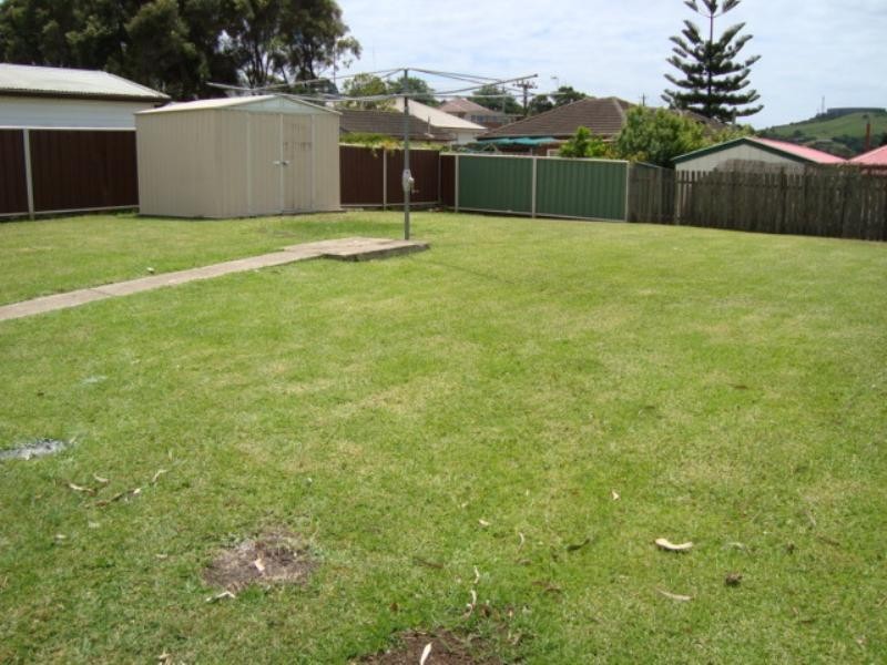 516 Northcliffe Drive, Berkeley NSW 2506