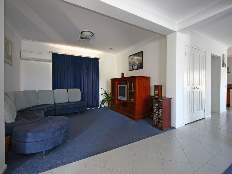 34 Seymour Drive, Flinders NSW 2529