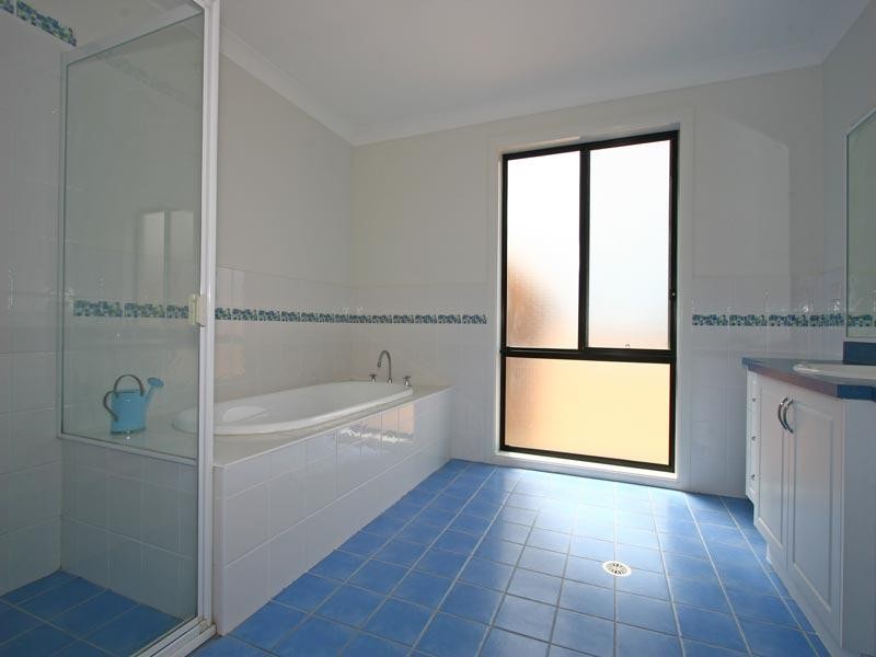 34 Seymour Drive, Flinders NSW 2529