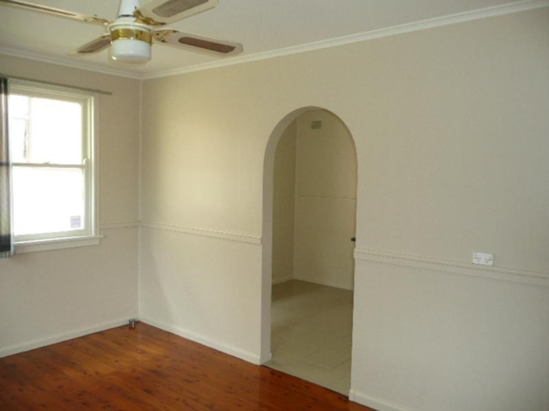 23 Beaton Street, Lake Illawarra NSW 2528